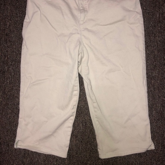 Capris - Picture 3 of 3